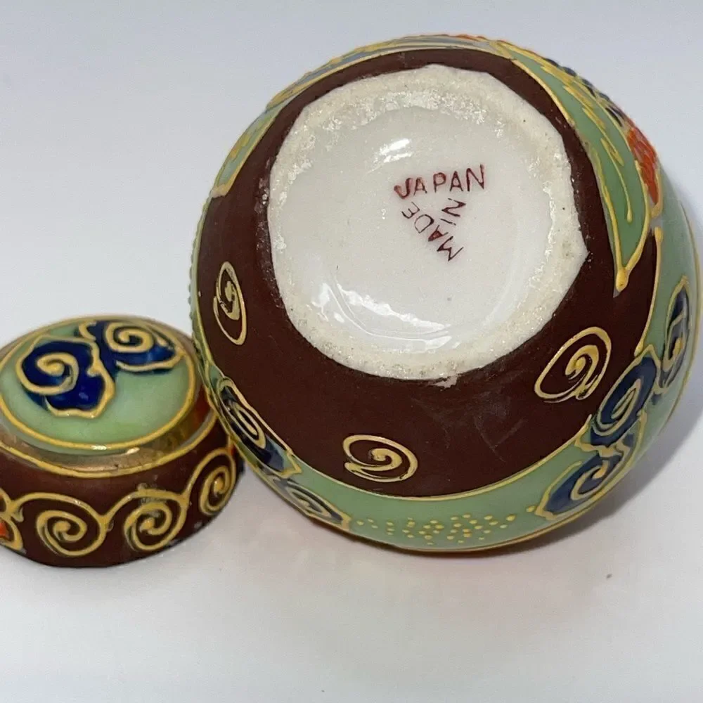 Vintage Handpainted ginger jar made in Japan